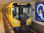 Kleinprofilzug Typ Hk auf der U2 im U-Bhf Potsdamer Platz, 29.8.2009