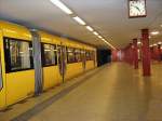 U-Bahn im Bhf. Frankfurter Allee, Linie U 5