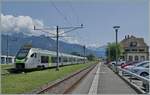 Der BLS RABe 528 105 'MIKA' beim Halt als R91 6121 in Bouveret. Der von der Regionalps angemietete Zug ist von St-Gingolph nach Brig unterwegs. 

24. Juli 2024 