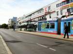 Niederflurbahn und Stadtbus in Mitte, Mai 2009