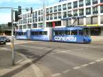 Niederflurbahn im Stadtzentrum, 9.5.2009