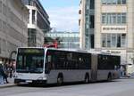 (275'085) - VHH Hamburg - Nr. 1151/PI-OX 122 - Mercedes am 8. Mai 2025 in Hamburg, Rathausmarkt