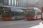 Chur Bus, Chur - Nr. 9/GR 97'509 + Nr. 15/GR 97'515 - MAN am 15. Januar 2025 beim Bahnhof Chur (Aufnahme: Martin Beyer)