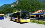 (279'356) - GrindelwaldBus, Grindelwald - Nr. 20/BE 349'361 - MAN/Gppel am 25. August 2025 beim Bahnhof Zweiltschinen
