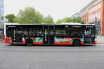 HHA Hamburg - Nr. 1830/HH-YB 1830 - Mercedes am 10. Mai 2025 in Hamburg, Busbahnhof HH-Altona (Aufnahme: Martin Beyer)