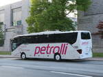 (275'245) - Petrolli, Niederschach - VS-PR 4400 - Setra am 8. Mai 2025 in Hamburg, Eiffestrasse