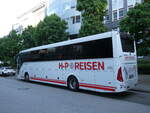 (275'351) - H-P Reisen, Alsdorf - AC-HP 434 - Temsa am 9. Mai 2025 in Hamburg, Hotel Holiday Inn