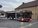 VOS 430 (OS-DB 1430) der Weser-Ems-Bus von DB mit DB Weser-Ems-Bus an der Haltestelle Osnabr�ck Hbf. 26.September 2025