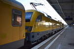 DB InfraGO AG, Frankfurt (M) mit ihrer  182 536  (NVR:  91 80 6182 536-3 D-DBMP ) +  182 535  (NVR:  91 80 6182 535-5 D-DBMP ) als Doppeltraktion mit einem Messzug am 29.09.25 im Bahnhof Berlin Lichtenberg.