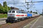 218 341-6 und 218 058-9(PRESS 218 412-9) abfahrbereit mit IC 2374 von itzehoe nach westerland/sylt,11.07.25