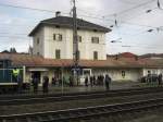 Der Bahnhof von Bad Endorf an der Strecke Mnchen-Salzburg gelegen.
Aufgenommen am 18. Oktober 2009.