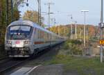 Ein InterCity mit Steuerwagen vorn und 101 als Schublok auf Gleis 1, aufgenommen in Kln West am 30.10.09