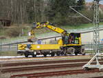 Der Bahnhof Werdau liegt bekanntlich in Sachsen,da ich am 05.April 2025,einen Abstecher auf meiner Thüringtour unternahm,habe ich ihn auf meiner Thüringtour miteingeordnet.Leider war nur dieser Zweiwegebagger das Einzige Bahnfahrzeug was zu meinem Zeitpunkt auf dem Bahnhof unterwegs war.