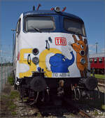 4. Nrdlinger Eisenbahnfest.

Nicht jeder blaue Plschelefant darf das. Weil es so schn war, am Nachmittag nochmal auf der Elefantenlok sitzen und den 50. Geburtstag des blauen Elefanten feiern. Der wrdige Sitzplatz war 110 469. Nrdlingen, Juni 2025.