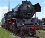 4. Nrdlinger Eisenbahnfest.

41 150 wurde bei der DR zur Rekolok 41 1150 umgebaut, wie man an der charakteristischen Form ber der Rauchkammer sehen kann. Juni 2025.