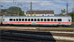 Sitzwagen D-DB 61 80 18-90 196-6 Apmmz im IC-Teil des Nightjet nach Zrich. Singen, August 2024.