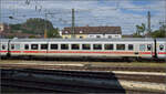 Sitzwagen D-DB 61 80 84-94 026-0 Bpmmbdz im IC-Teil des Nightjet nach Zrich. Singen, August 2024.