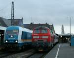 Alex 223 071 nach Mnchen und DB 218 406-7 mit IRE von Ulm in Lindau Hbf am 7. Dez. 2008