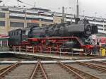 50 3552-2 auf der Drehscheibe beim Lokschuppenfest nach Siegen im August 09