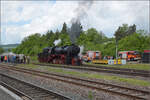 Abschiedfahrten von 52 7596.

Rangierfahrt an den Zug nach dem Wasserfassen in Lauchringen. Mai 2025.