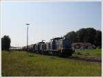 V 1202 und eine weitere Lok der MWB ziehen ihren Tglichen Zug von Burghausen durch Tling