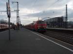 218 136 als RE 12 nach Trier Hbf bei der Einfahrt in Kln-Messe/Deutz. 31.01.2009