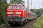 Die 218 136-0 in Kln West , am 03,08,09