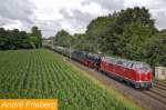 V 200 166 und 01 1066 ziehen den Sonderzug von Oberhausen nach Hamburg am Morgen des 15.