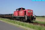 294 724-0 erreicht mit ihrem Gterzug aus Bnde (Westf) in Krze den Bahnhof von Lbbecke (Westf).
