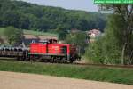 294 879-2 erreicht mit ihrem Gterzug aus Bnde (Westf) in Krze den Bahnhof Holzhausen-Heddinghausen.