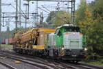 BR 4185 002-7 von NexRail mit einem Bauzug bei der Durchfahrt HH-Harburg Richtung Hafen/Hauptbahnhof.  9.Oktober 2025