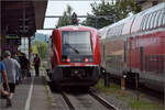 641 039 Richtung Wutöschingen muss noch die Abfahrt des RE nach Singen abwarten.  August 2025.