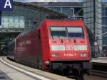 BR 101 086-7 fhrt mit einem Leerreisezug durch Berlin Hbf am 07.06.08.