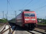 BR 101 041-2 mit dem EC 101 nach Chur in Karlsruhe am 11.05.08.