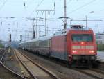 Alt und Neu  TEE Rheingold 101 143-6 am 11.08.2012 in Essen Hbf