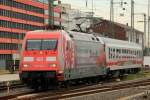 Zum ersten Mal die Eintracht Frankfurt 101 110-5 in Frankfurt Hbf 29.08.2012  