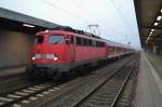110 429 mit Fussballsonderzug am 17.3.2012 in Hamm, weiter in Richtung Mnster.