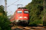 Die 110 300-1 als RE in Kelsterbach am 20.08.09
