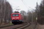112 112-8 kommt hier um die Kurve gedst und schafft den RE2 nach Berlin Gesundbrunnen. Er kam aus Cottbus. 28.02.2009
