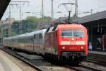120 501-2 und ICE 402 am 24.08.2012 in Essen Hbf 