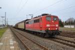 151 063 am 3.1.2012 mit gemischtem Gterzug in Neubeckum