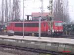 Da versucht sich 155 200-9 hinter 2 Masten in Frankfurt/Oder zu verstecken. 15.02.07