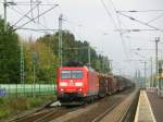 185 146 fuhr am Morgen des 10.10.2012 durch Unkel mit ihren Gterzug