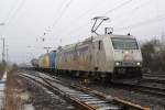 185 540  EC Kassel Huskies  und 185 519 bei der berfhrung eines IC2 und IC4 der DSB nach Padborg am 20.2.2012 in Oelde