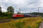 Die 185 058-5 (91 80 6185 058-5 D-DB) der DB Cargo AG fährt am 11 Juli 2024 mit einem langen beladen Autotransportzug (Wagen der Gattung Laaeks 553 der DB Cargo Logistics GmbH, ex ATG), durch Wilnsdorf-Rudersdorf (Kreis Siegen) in Richtung Siegen bzw. Kreuztal.

Nochmals einen lieben Gruß an den netten grüßenden Lokführer zurück, mich freuen immer die Grüße.

Die TRAXX F140 AC1 wurde 2002 von Bombardier in Kassel unter der Fabriknummer 33467 gebaut.

