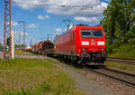 Die 185 181-5 (91 80 6185 181-5 D-DB) der DB Cargo Deutschland AG fährt am 16 Mai 2025, mit einem gemischten Güterzug, durch Rudersdorf (Kr. Siegen) in Richtung Dillenburg. Nochmals einen lieben Gruß an den netten Lokführer zurück.

Die Bombardier TRAXX F140 AC 1 wurde 2004 von der Bombardier Transportation GmbH in Kassel unter der Fabriknummer 33665 gebaut.
