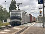 BR 6193 135 Railpool mit Containerzug durch HH-Bergedorf -> Tiefstack. 28.05.2025