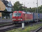 BR 6193 042 mit KLV-Zug bei der Durchfahrt Koblenz Hbf. 14.06.2025