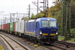 BR 6193 878-6 D-DISPO von Beacon Rail mit einem Containerzug bei der Durchfahrt HH-Harburg Richtung Hafen. 9.Oktober 2025