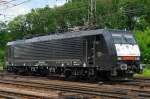Lokportrait einer schwarzen Schnheit: ES 64 F4-204 in Gremberg Gbf. (Mai 2009).